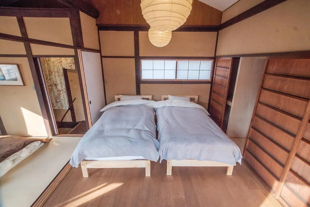 谷町君 山科家 駅より30メートル Appartement